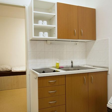 Tauferovy Koleje Hostel Бърно Екстериор снимка